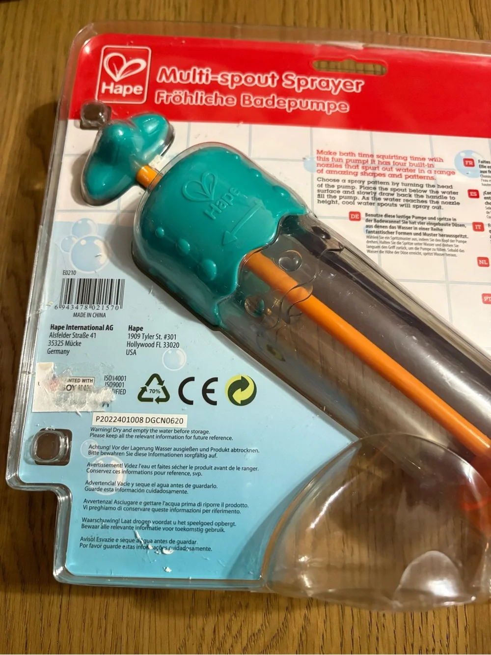 Hape Multi-Spout Sprayer Bath Toy – Teal & Orange